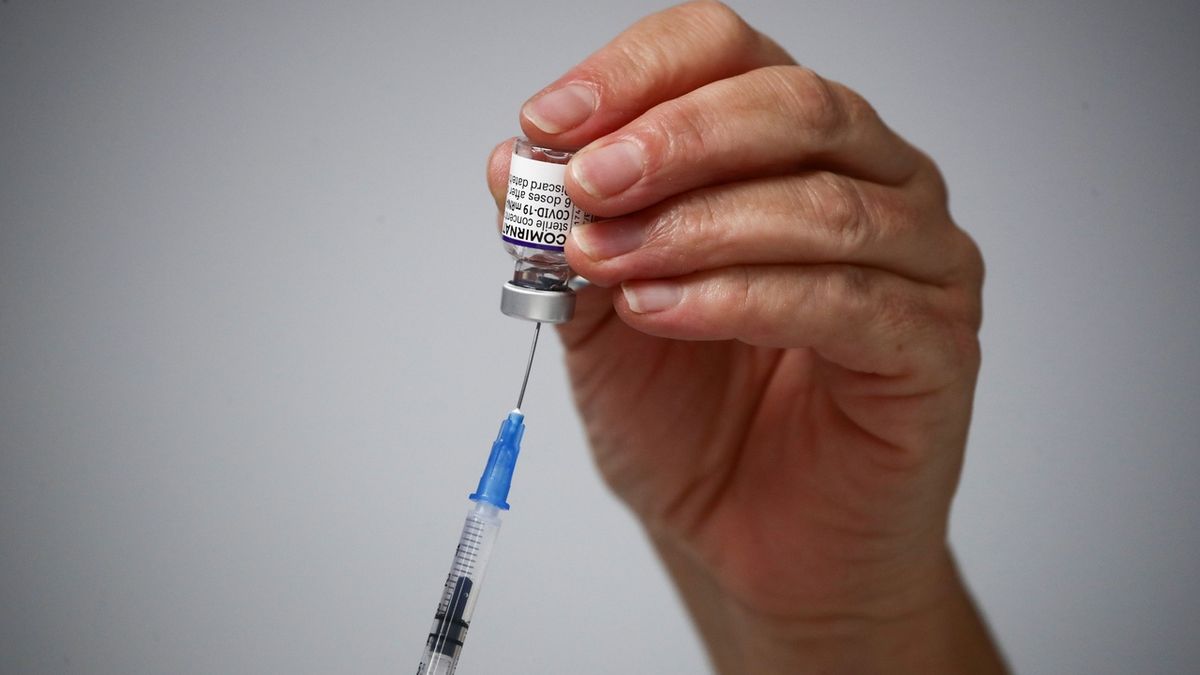 Vedli zastrašovací protiočkovací kampaň. Facebook uživatele nemilosrdně zablokoval